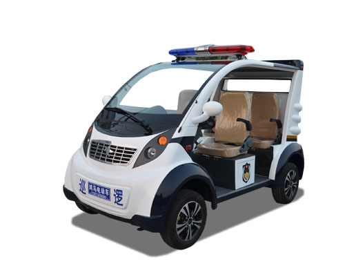 四座半封閉巡邏車